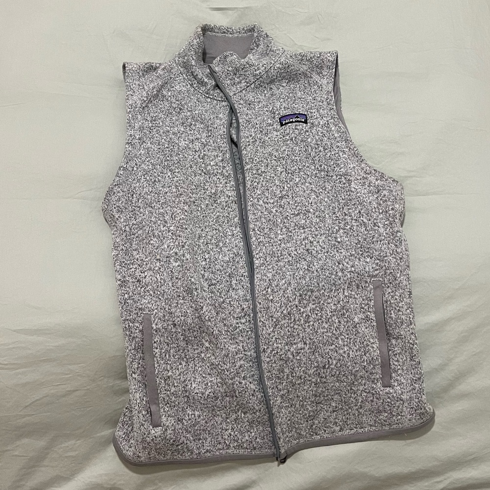 Patagonia gray fleece vest with pockets